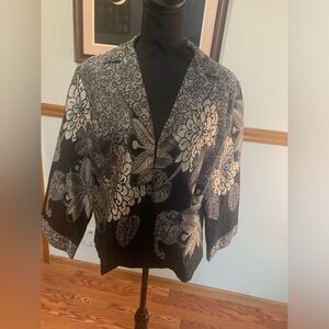 Chico's size 2 beautiful soft woven Jacket.
